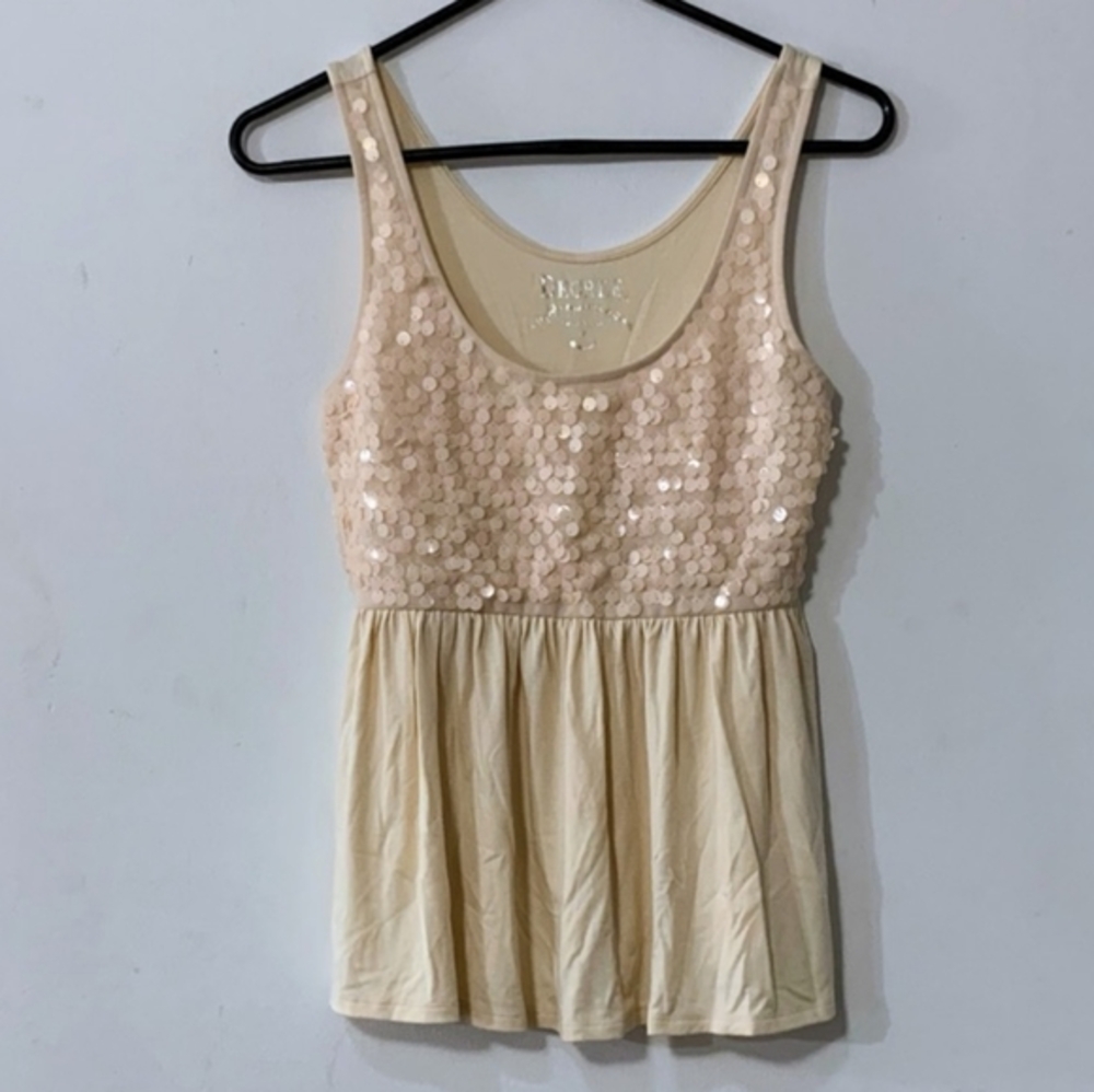 Decree sz med Cream Colored Sequin Tank